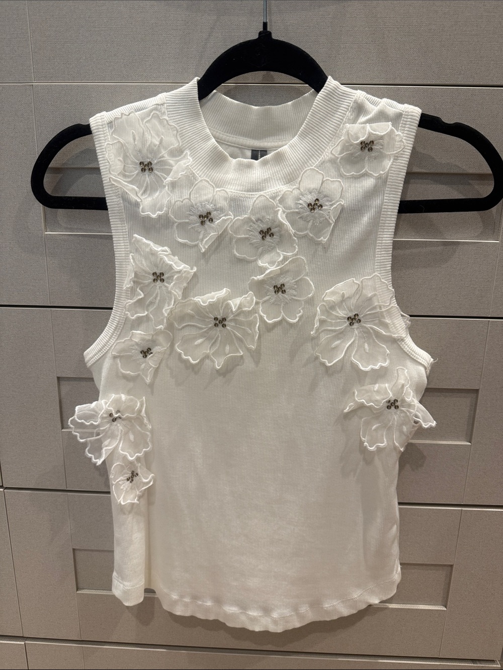 Anthropologie White Floral 3D Appliqué Sleeveless Tank